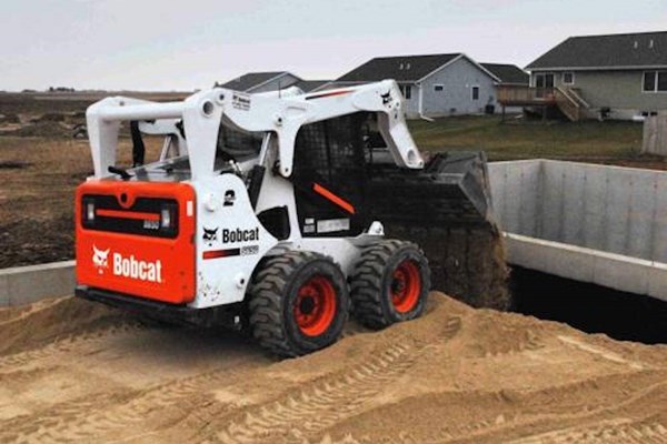 bobcat-s650-1.jpg